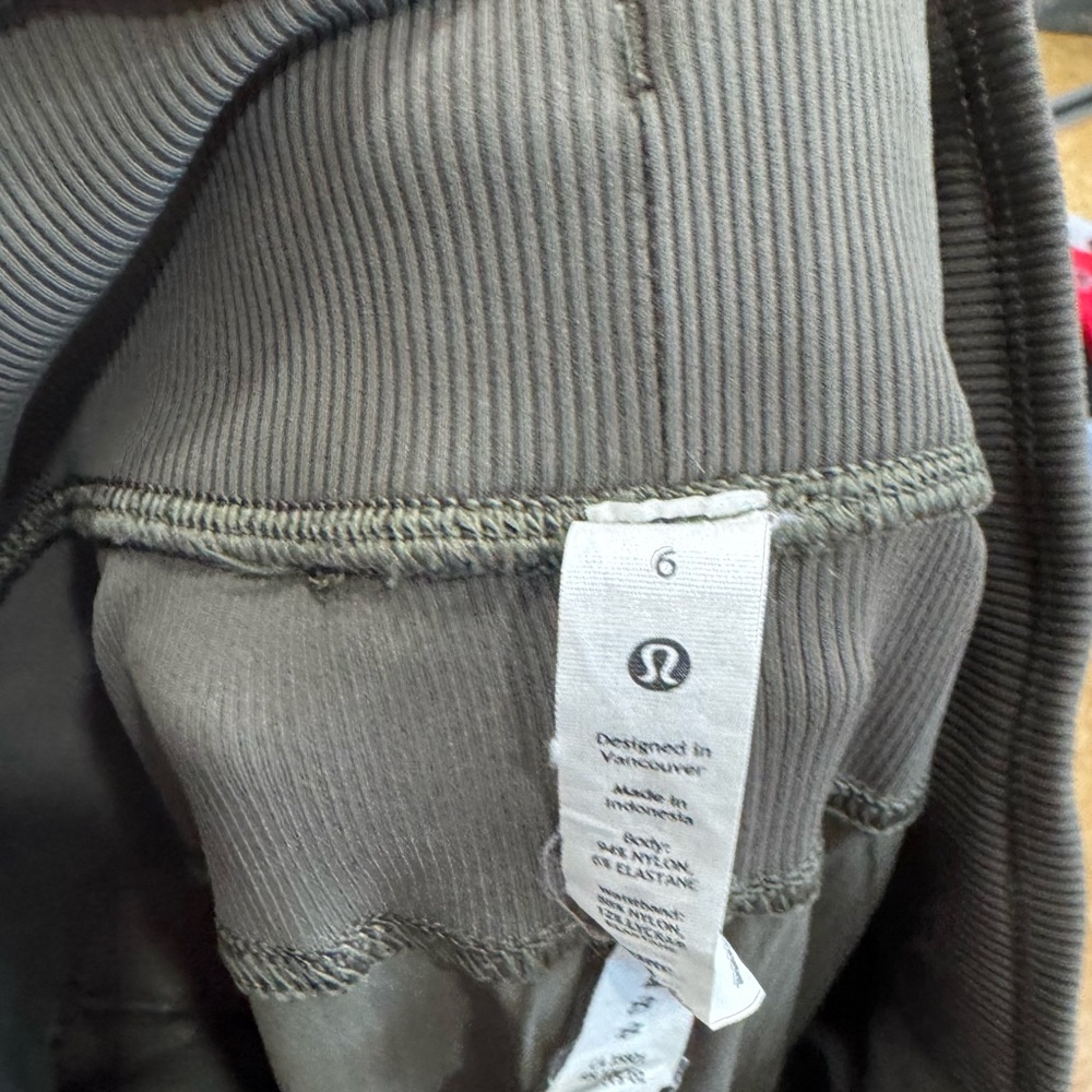 Lululemon Dance Studio Mid-Rise Jogger Army Green - Picture 8 of 8